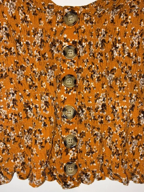 AE - Floral Smocked Top - Picture 3 of 6